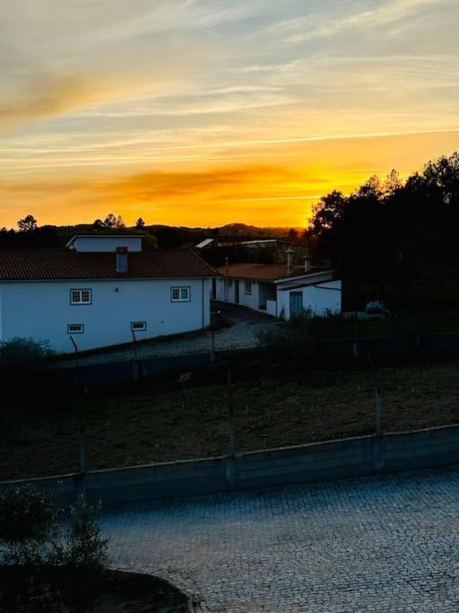 Reis House Villa Torre de Dona Chama Bagian luar foto